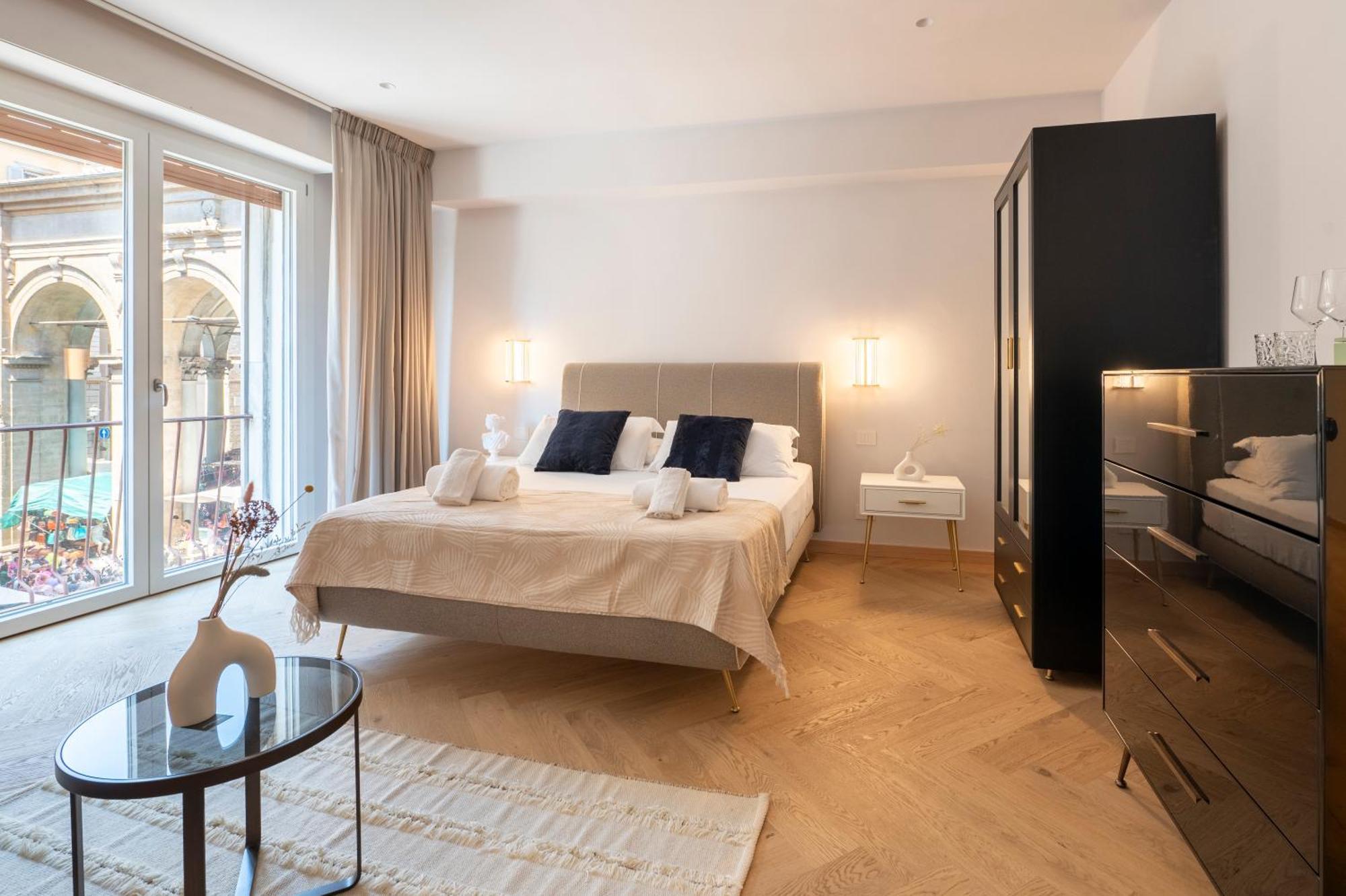 The Old Palace- Luxury Suites Signoria Florens Exteriör bild