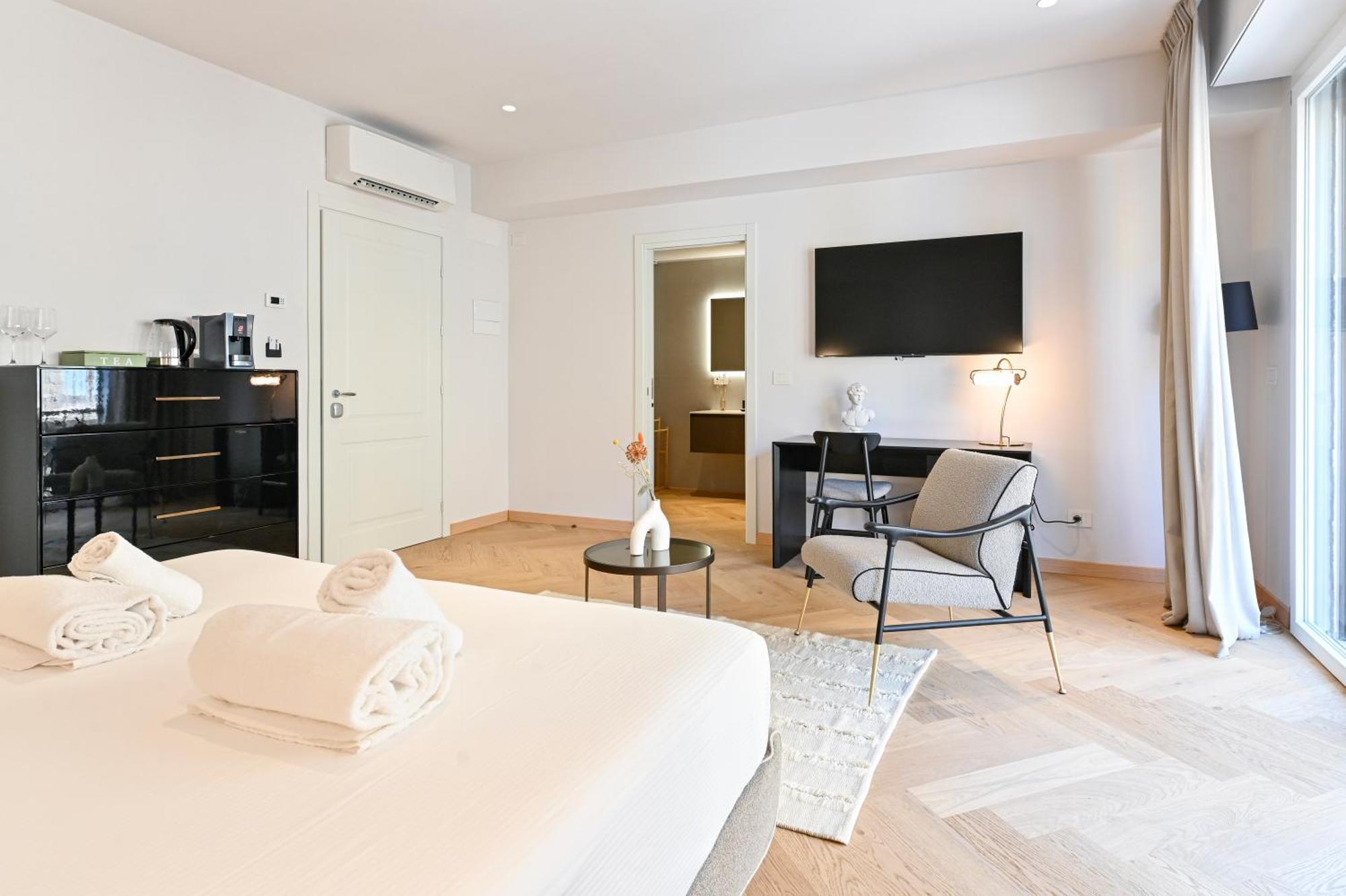 The Old Palace- Luxury Suites Signoria Florens Exteriör bild